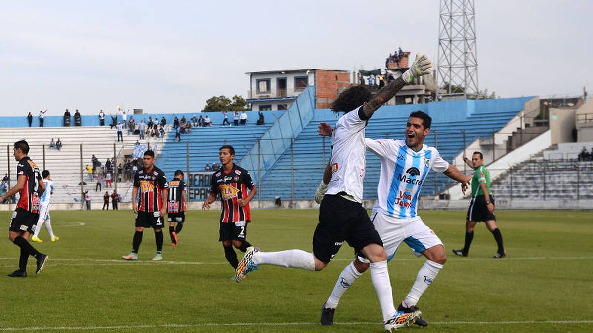 Gimnasia consiguió un triunfo muy importante ante Chacarita