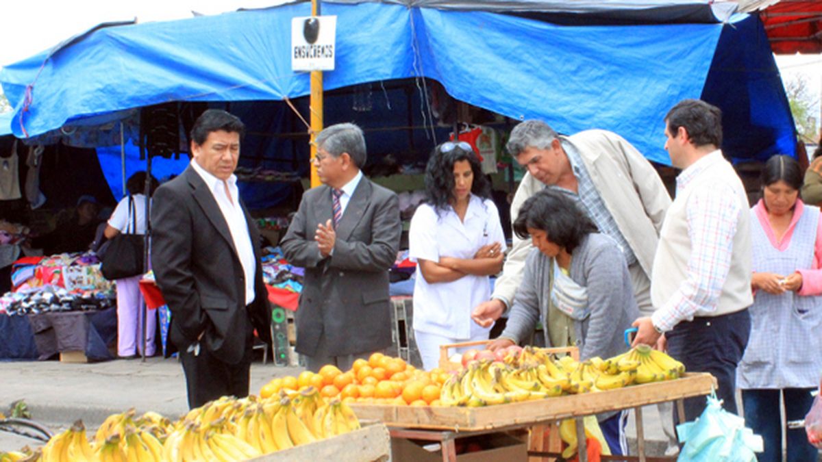 Reordenan Vendedores Ambulantes En La V A P Blica