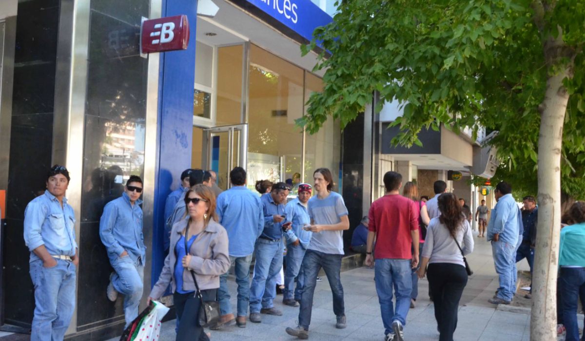 Feriado bancario cuáles son las operaciones que no estarán habilitadas este lunes