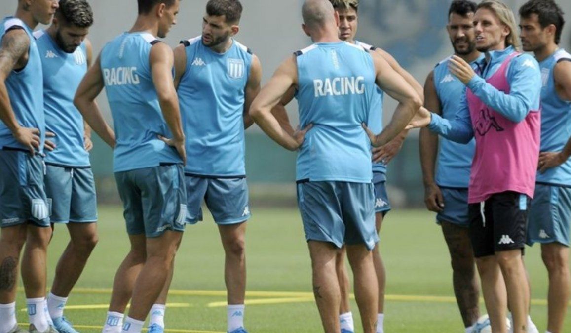 Racing suma 17 jugadores a los entrenamientos Racing suma jugadores a los entrenamientos