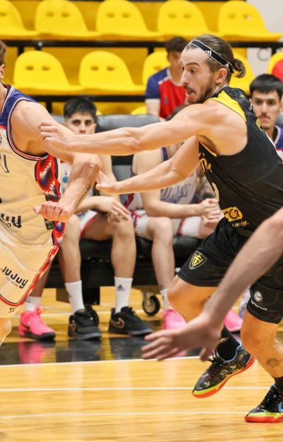 Jujuy Básquet peleó hasta el final, pero Hindú lo cerró mejor