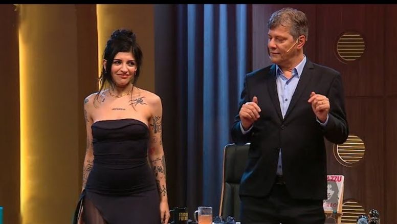 Mario Pergolini le pidió a Cazzu que le enseñe a perrear: 