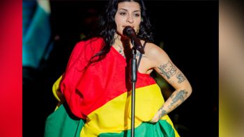 Furor por Cazzu en Bolivia: canción en quechua y un clásico de los Kjarkas