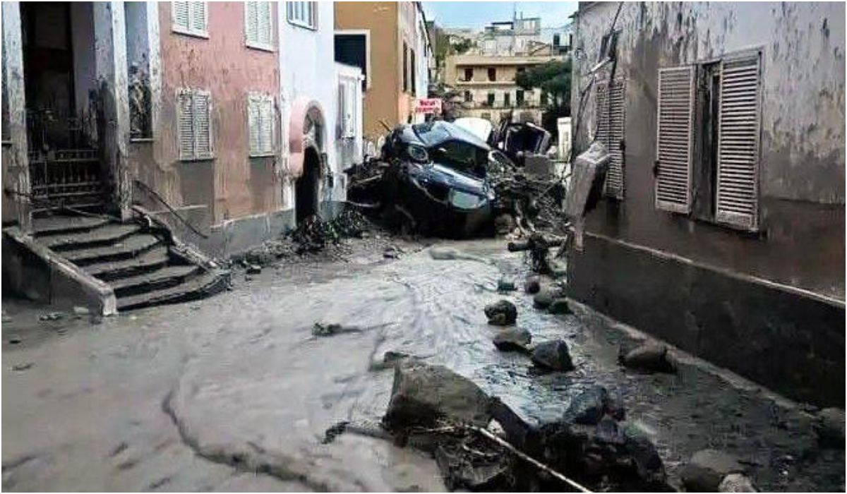 Hay ocho muertos confirmados por el deslizamiento de tierra en Ischia
