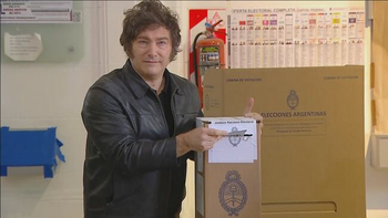 Votó Javier Milei y se fue sin dar declaraciones