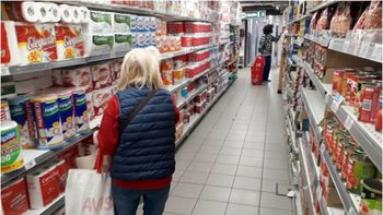 Repuntaron las ventas en supermercados, pero cayeron en mayoristas y shoppings