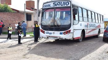 En Palpalá, las empresas de colectivos piden arreglos de calles