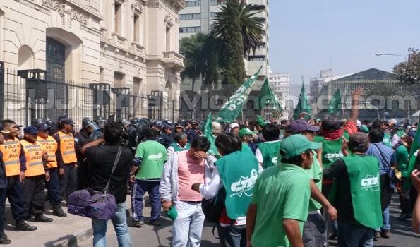 La movilización de ayer de ATE, dejó varios heridos