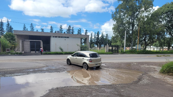 Los arreglos no duran y continúa el peligro en la Ruta 9, altura del Loteo Perovic