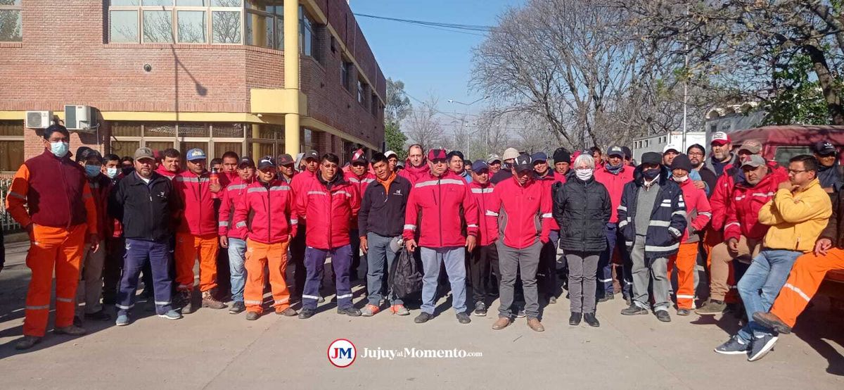 Siguen las medidas de fuerza de los trabajadores de vialidad en Jujuy