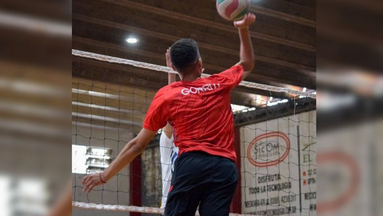 Gorriti cruzó fronteras: viajó a Bolivia para disputar la Copa Triángulo del Sur