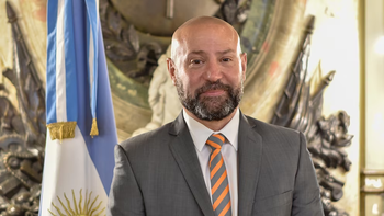 Allanaron propiedades de Diego Spagnuolo y hallaron USD 80 mil sin declarar: renunciaron sus abogados
