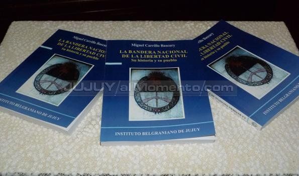 Presentaron el libro de la historia de la Bandera Nacional de la Libertad Civil