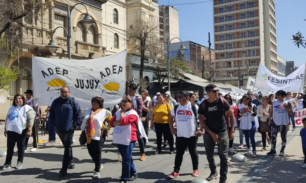 Docentes jujeños aseguran haber pedido el 60% del poder adquisitivo