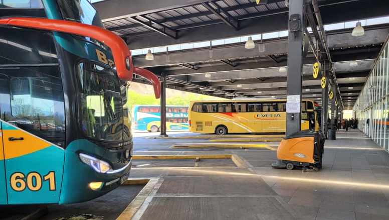 Aumentó el transporte de media distancia: los nuevos precios desde la Terminal de Ómnibus Aumentó el transporte de media distancia: los nuevos precios desde la Terminal de Ómnibus