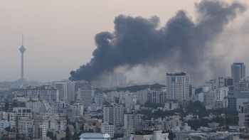 Israel bombardea objetivos clave: destruyeron una fábrica de uranio y sedes militares