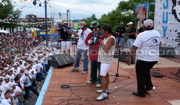 Gran convocatoria en el Festival de los Reyes Magos de la Tupac Amaru