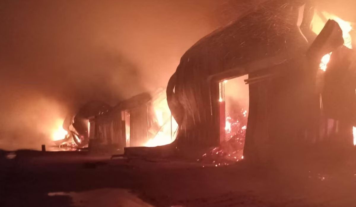 Se incendió el depósito de una reconocida yerba mate en Corrientes y se perdieron más de dos millones de kilos