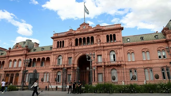 El Gobierno abrió un nuevo plan de retiro voluntario para estatales con compensaciones