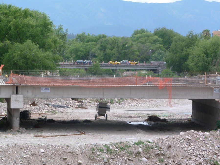 San Salvador podría tener nuevos puentes