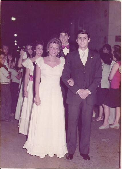 La Cena Blanca corona la finalización de los estudios secundarios