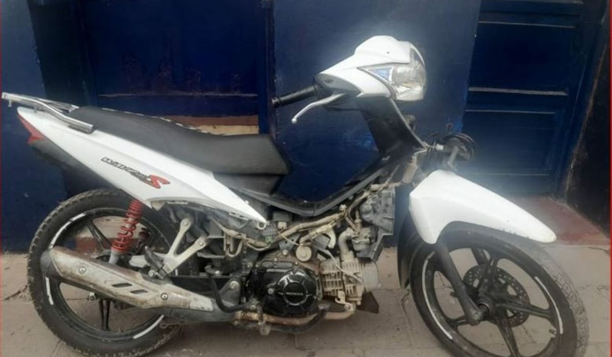 Motocicleta recuperada en San Pedro de Jujuy.