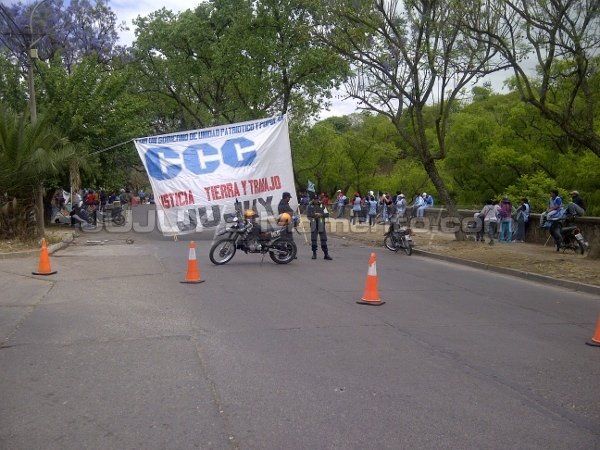 La CCC acampa frente a la Gerencia de Empleo