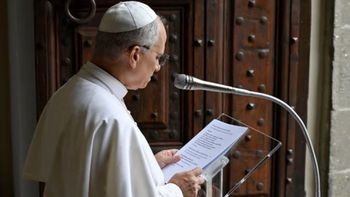 El papa León XIV instó a priorizar la paz tras la cumbre entre Trump y Putin