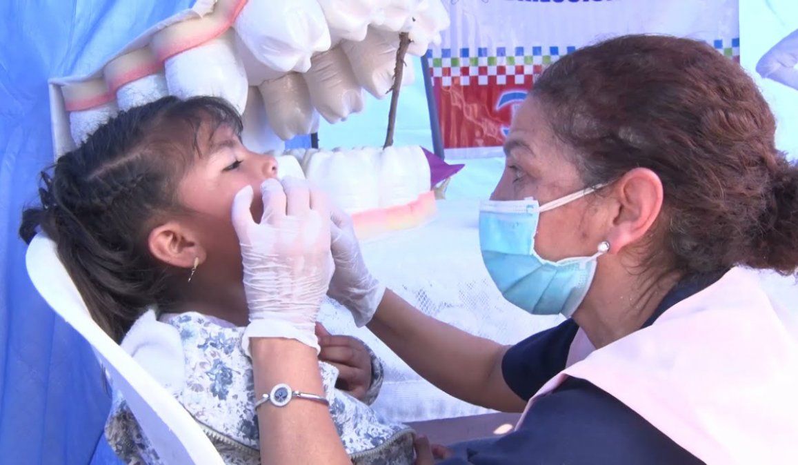 Atención odontológica gratuita en el barrio Tupac Amaru