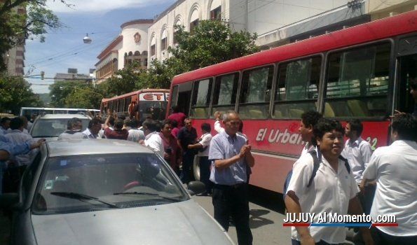 Se levantó el paro de colectivos