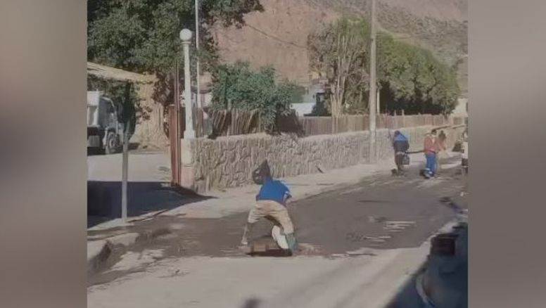 Durante los festejos de Carnaval, colapsaron las cloacas en Tilcara