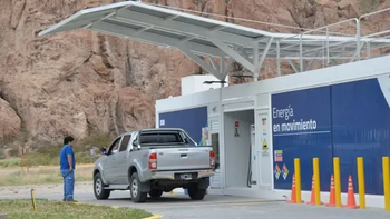 El Gobierno habilitó las estaciones de servicio móviles: en qué consiste