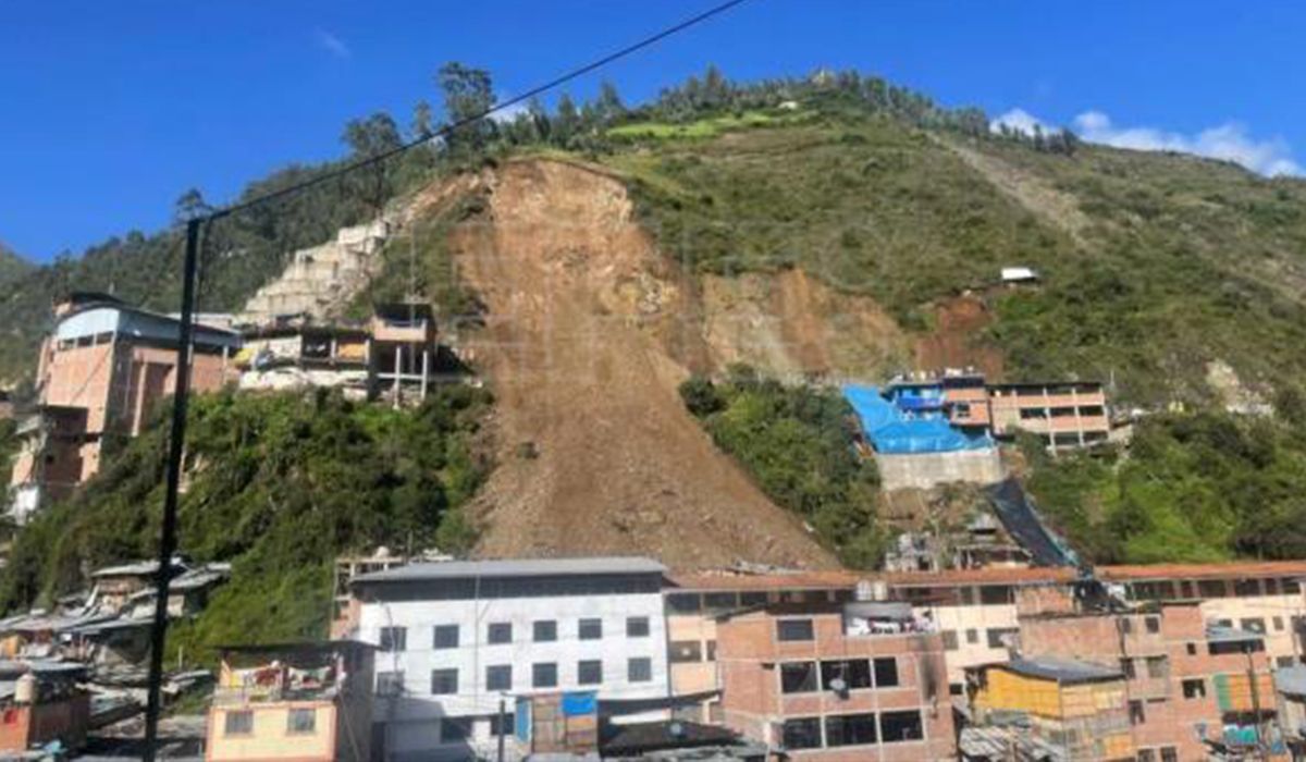 Un alud sepultó decenas de casas en un pueblo andino de Perú