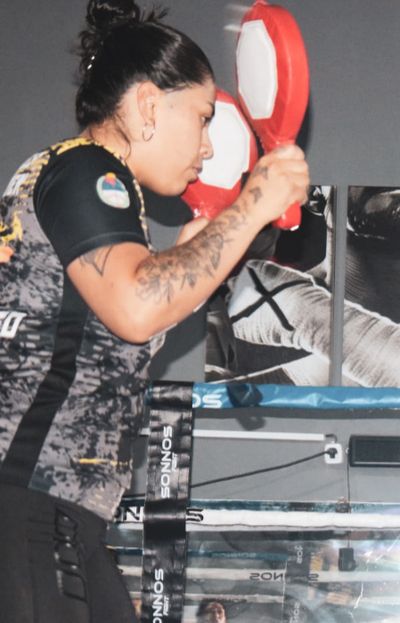 Boxeo y bienestar, jornada integral de Salud Mental y Deporte en la escuela de la Pumita