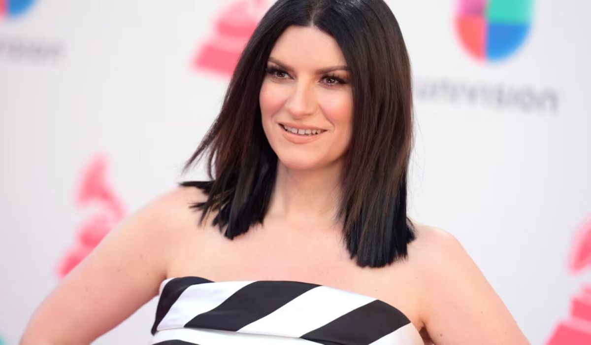 Laura Pausini sufrió una aparatosa caída en pleno show y preocupó al público