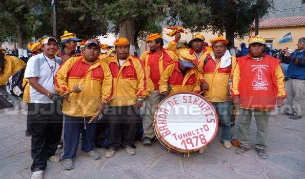 Miles de fieles acompañaron el descenso de la Virgen de Punta Corral