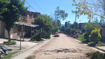 Vecinos dicen que a pesar de las peregrinaciones, Cerro Las Rosas es un barrio olvidado