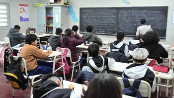 Escuelas abiertas, la respuesta del gobierno a los paros docentes