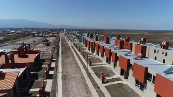 Déficit habitacional en Jujuy: el IVUJ excluye a los sectores informales