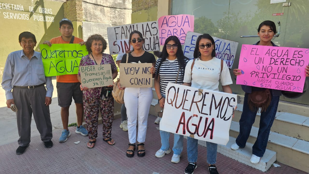 Crece el reclamo por la falta de agua en el límite de Perico y Monterrico
