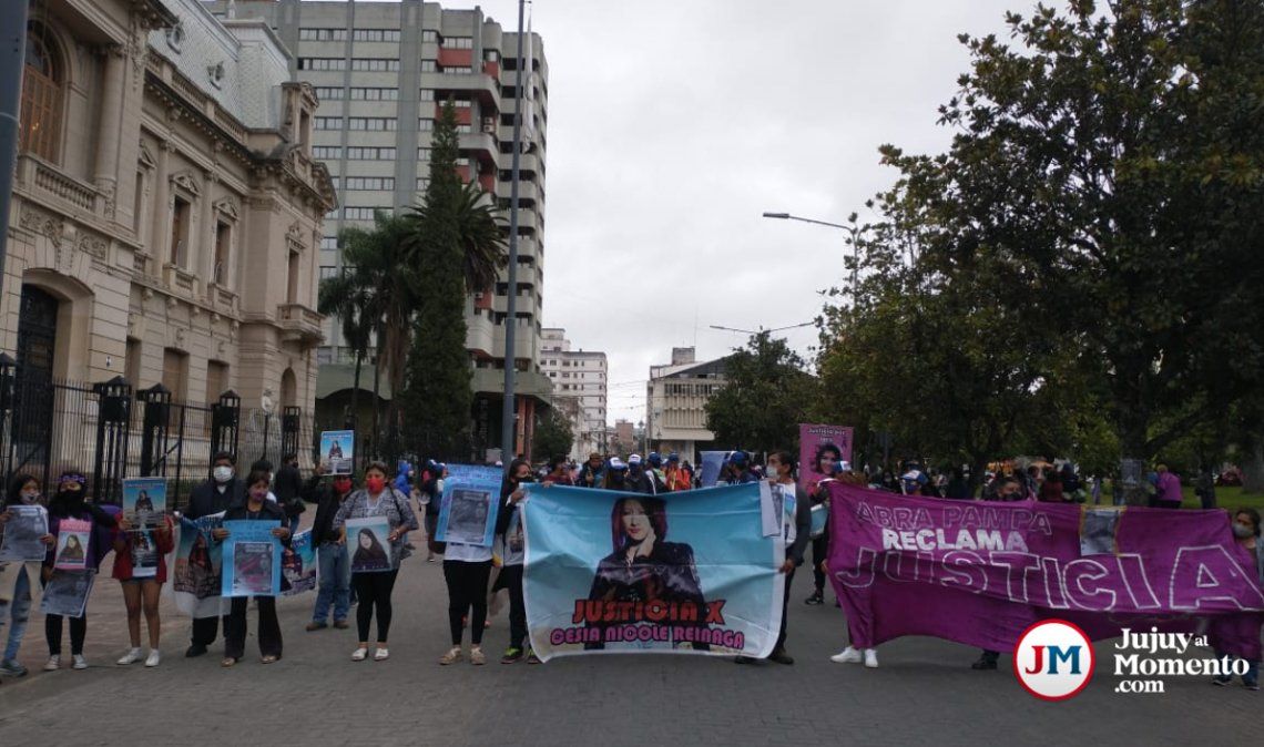 Caso Cesia Reinaga: Marcha para rechazar el cese de detención de los imputados
