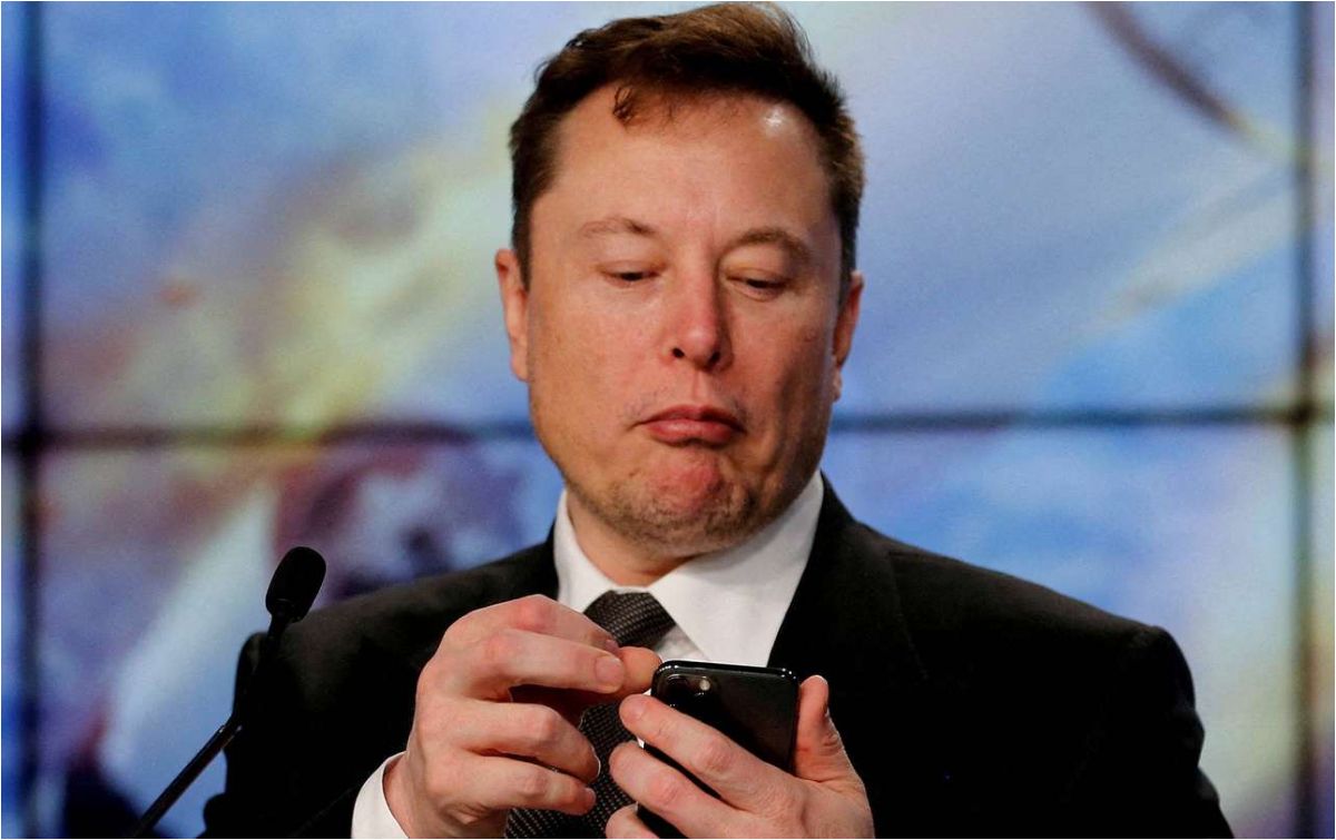 Elon Musk suspende la compra de Twitter a la espera de un informe
