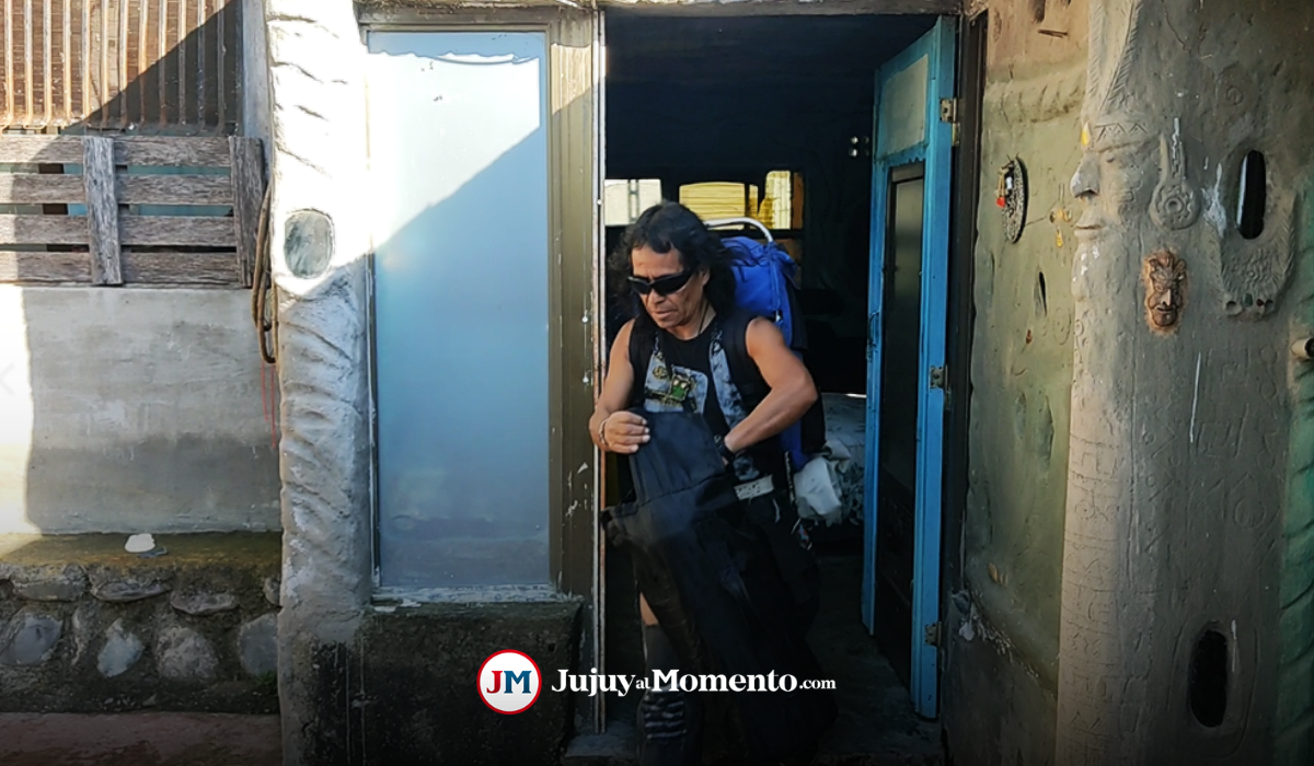 La casa de las botellas, el increíble lugar donde vive Camilo