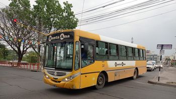 Pese al paro, circulan algunas líneas de colectivos con frecuencias reducidas