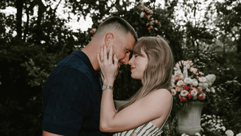 Se casa Taylor Swift: anunció su compromiso con Travis Kelce