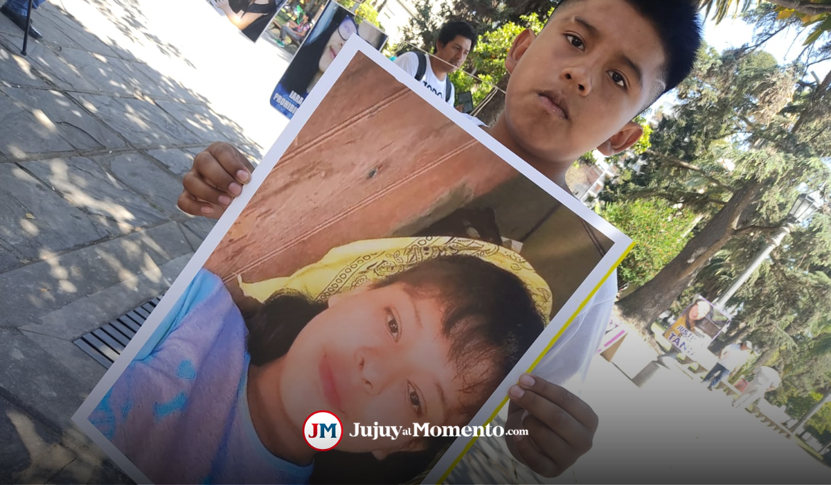 La familia de Marlene Farfán marchó junto a los Padres del Dolor