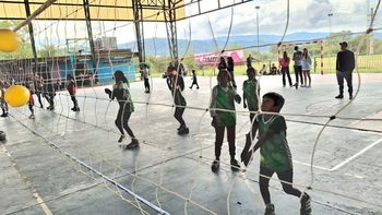 El Mini Vóley sigue creciendo: gran participación en el primer encuentro del año