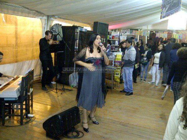 Libros y algo más en la Feria 2014