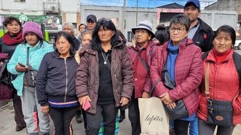 Vendedores ambulantes denuncian desalojos en la Feria 13 de Junio de Alto Comedero
