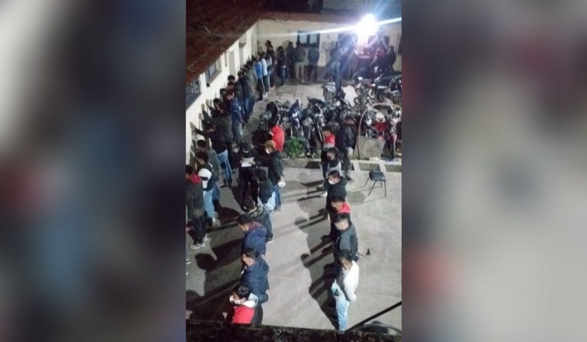 Imagen: Fiesta clandestina en San Pedro (Foto Policía de Jujuy)